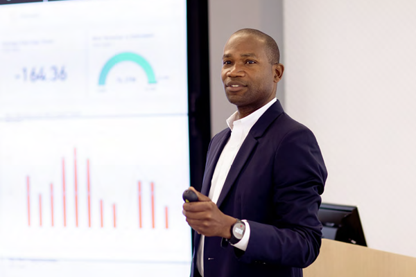 超越 CRM：首席财务官指南之推动销售收入和降低销售成本