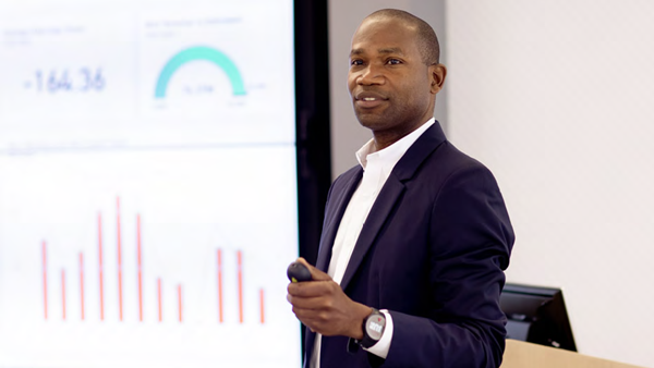 超越 CRM：財務長提高銷售收入和降低銷售成本的指南